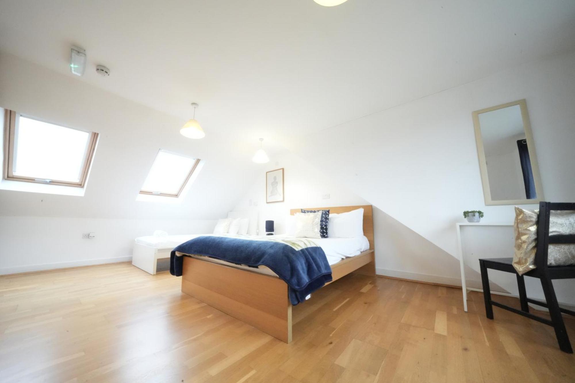 The Great Airport Place-Private Bedrooms With Private Bathroom-1 Bus To Heathrow Airport-5 Minutes By Car- Helpful Advice From Our Team Harmondsworth Kültér fotó